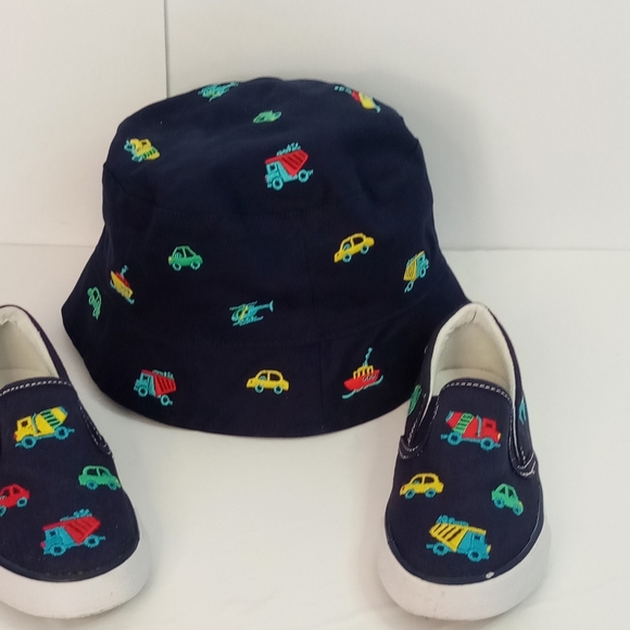 Gymboree Skippy style sneakers and matching bucket hat . - Picture 5 of 12